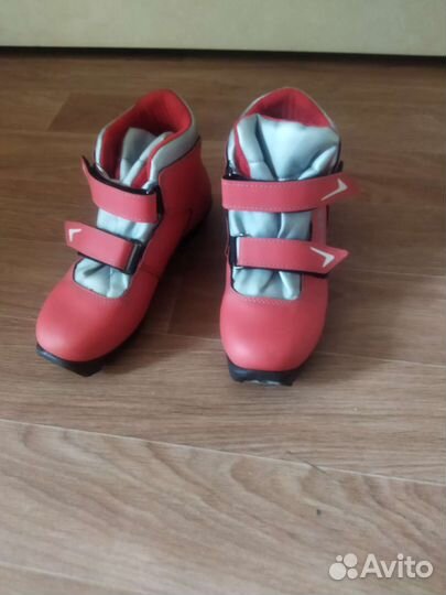 Лыжные ботинки trek 37р