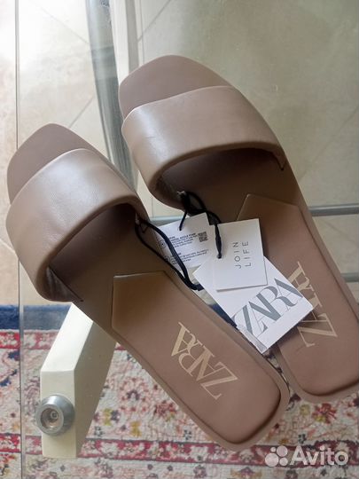 Сандалии шлепки Zara