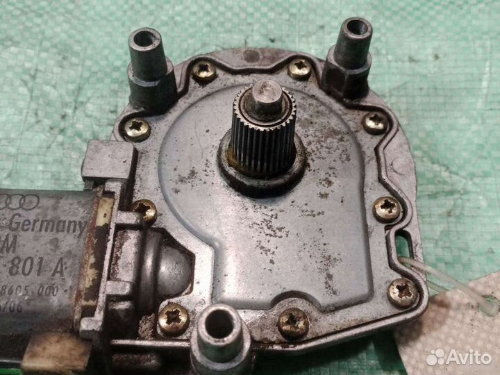 Мотор стеклоподъемника задний Audi A6 C4