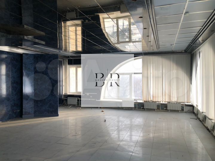 Офис Панорамные окна Опен спейс Евроремонт, 250 м²