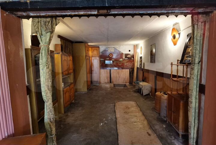 Гараж, > 30 м²