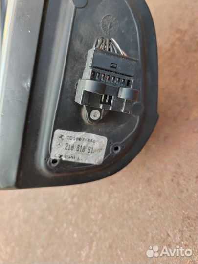 Зеркало заднего вида