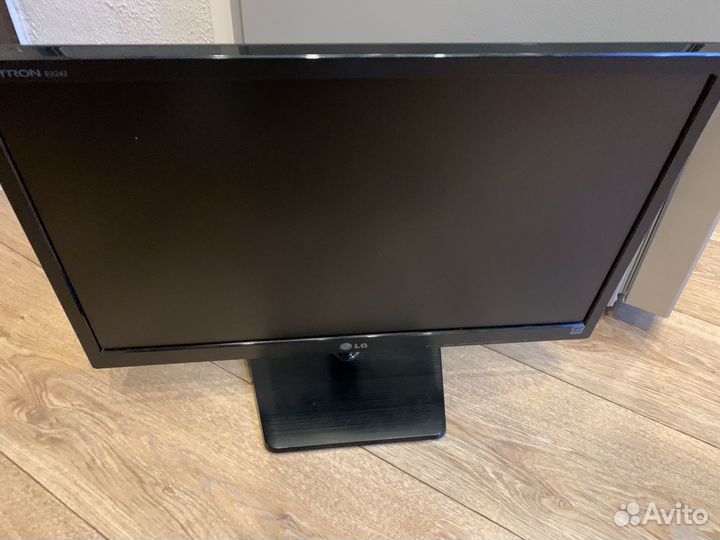 Монитор LG flatron E2242C