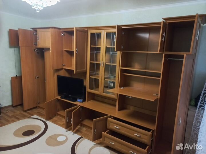 Стенка в гостиную