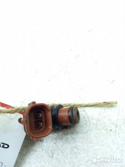 Форсунка топливная Mazda Familia BHA3P B3