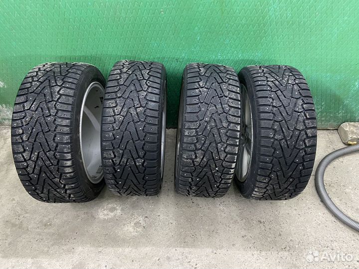 Pirelli Ice Zero 235/45 R17