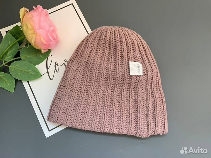 Зимняя шапка женская вязаная