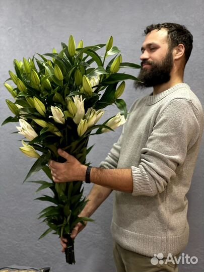 Лилии цветы букеты доставка