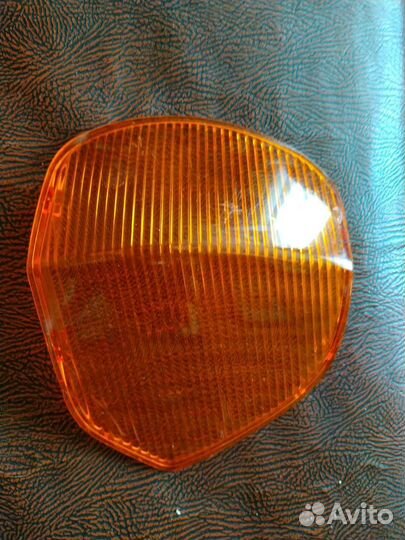 Стекло заднего фонаря Паджеро Спорт