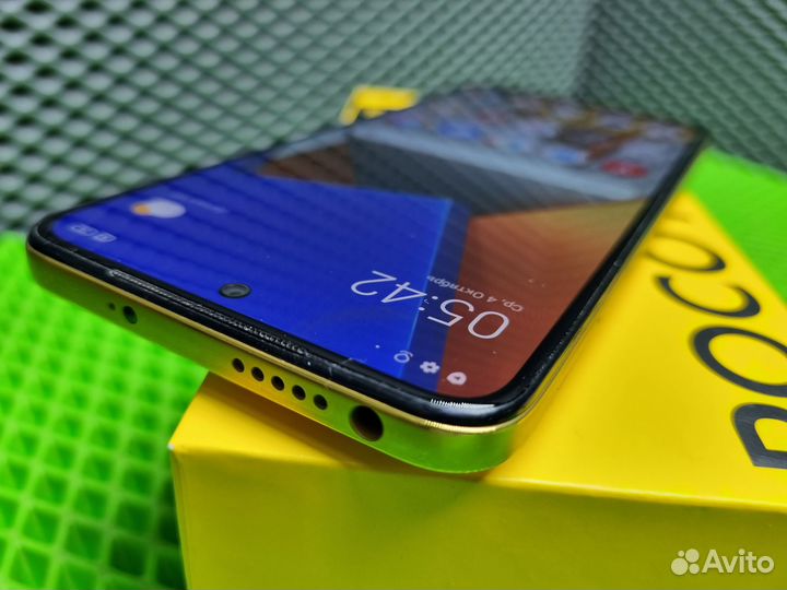 Смартфон poco M4 Pro 4G 8/256 гб как новый