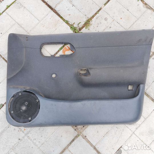 Обшивка двери Skoda Felicia 1.3 передняя правая