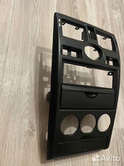 Черная консоль priora 1