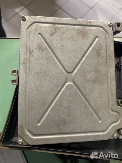 Renault Safrane эбу с корпусом