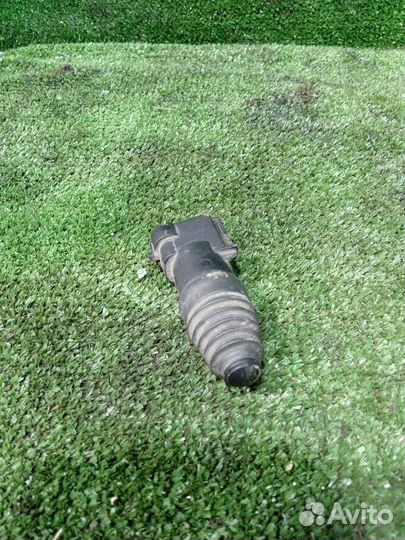 Датчик (Концевик ) открытия капота Opel Astra