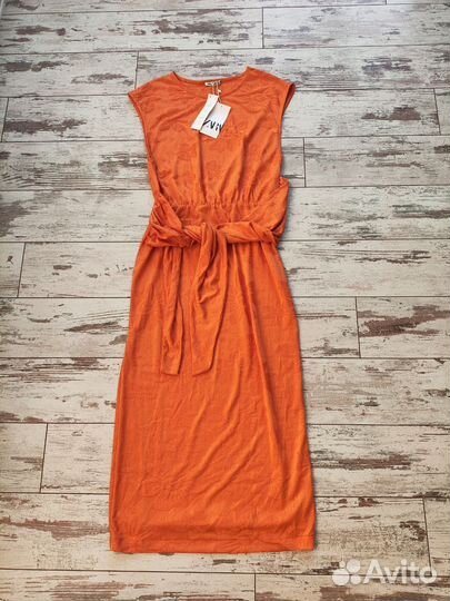Платье Zara 48