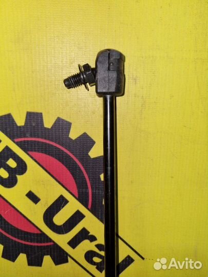 Амортизатор капота Chery Tiggo 7 Pro Max 1.6