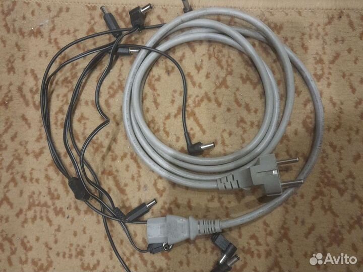 Блок питания для гитарных педалей