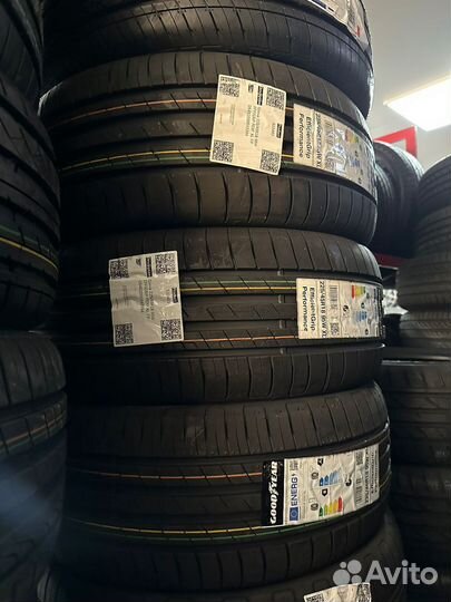 Goodyear EfficientGrip Performance 225/45 R18 95W