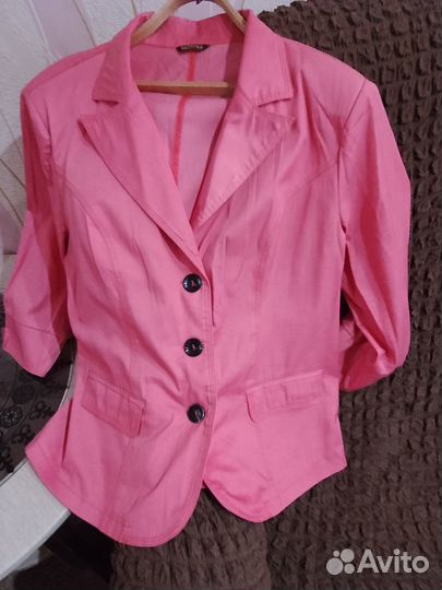 Пиджаки женские р-54 два вида