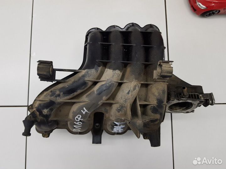 Коллектор впускной (Volkswagen Golf)