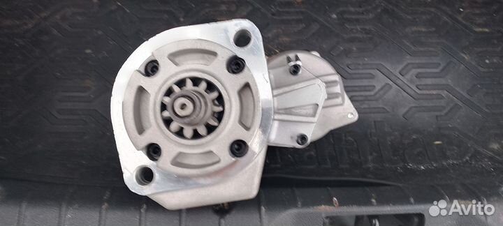 Стартер на экскаватор hitachi