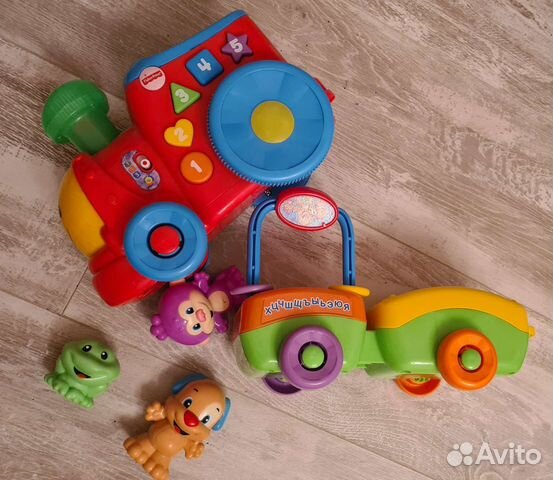 Паровозик fisher price