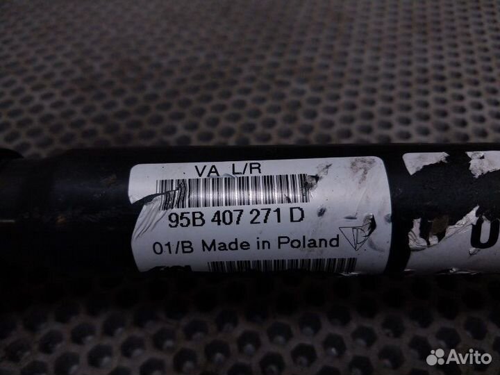 Привод левый передний Porsche Macan