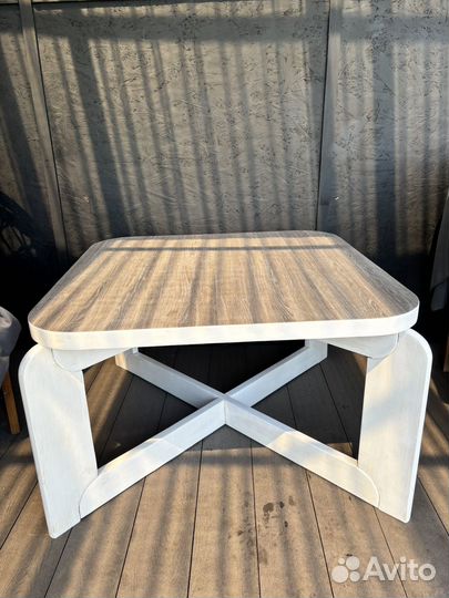 Журналтный стол