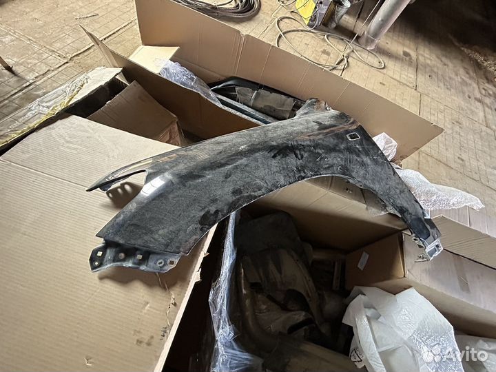 Капот,фары, бампера от Toyota Land Cruiser 200