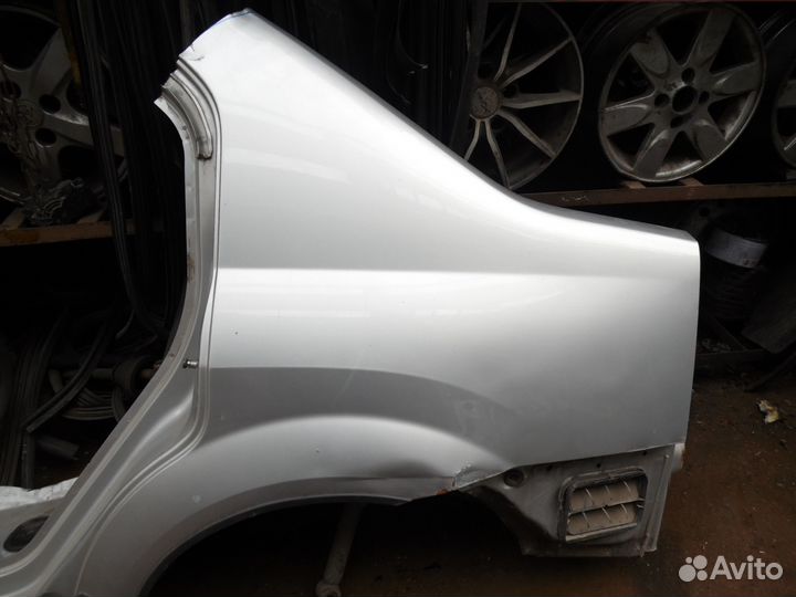 Четверть задняя левая Рено Логан 1