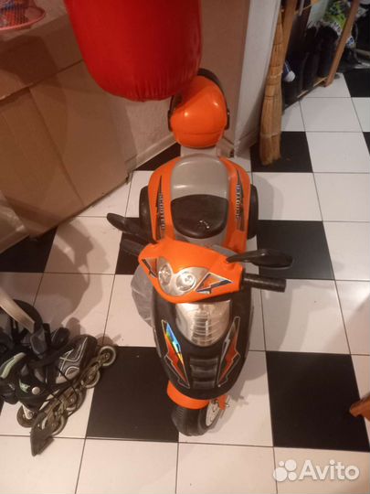 Детский скутер