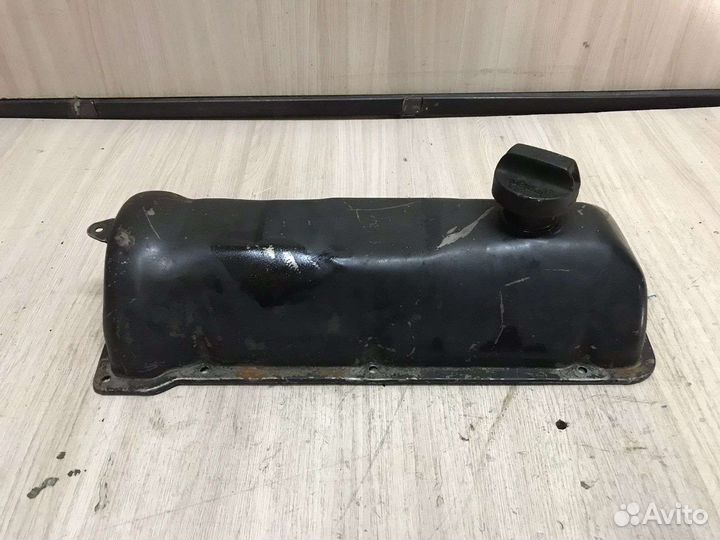 Клапанная крышка Нива