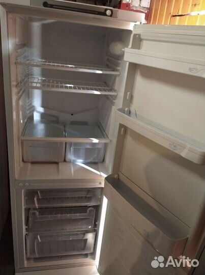 Холодильник indesit