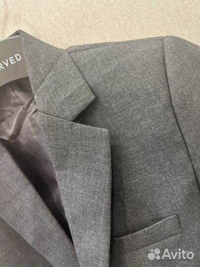 Пиджак для мальчика (новый ) 140/146