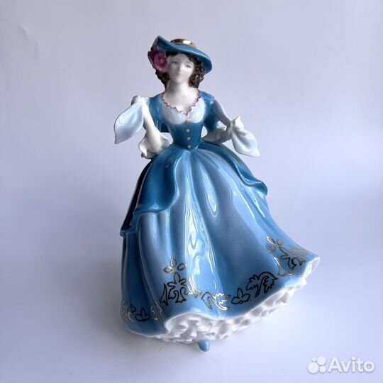 Редкость Royal Worcester фарфоровая статуэтка