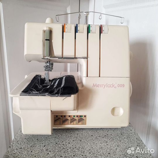 Плоскошовная распошивальная машина Merrylock 009