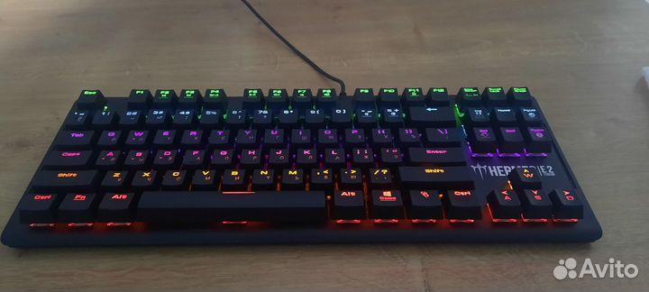 Продам клавиатуру Gamdias Hermes E2