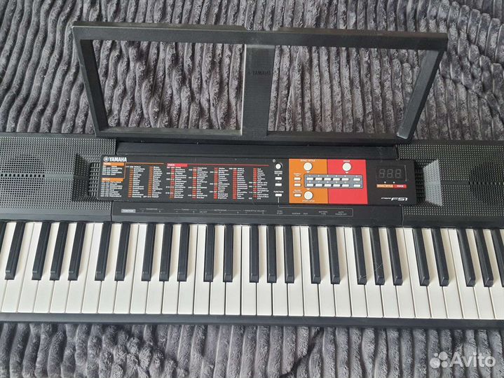 Прекрасный Синтезатор Yamaha PSR-F51