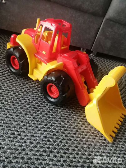 Детский трактор 