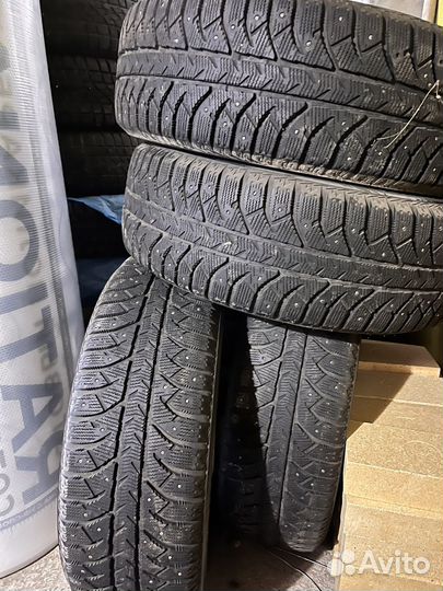 Bridgestone Ice Cruiser 7000 235/65 R17
