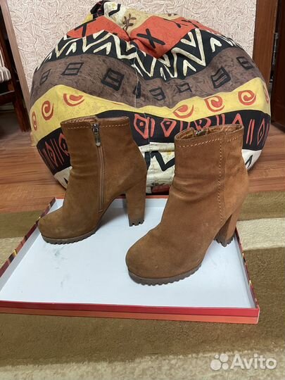 Ботинки женские зимние 39 размера, демисезонные