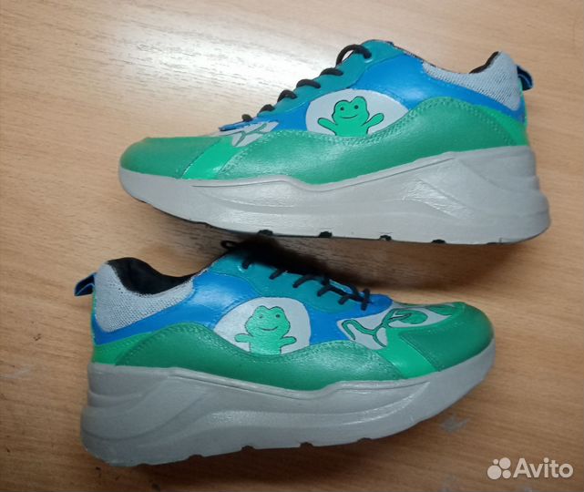 Кроссовки лягушка
