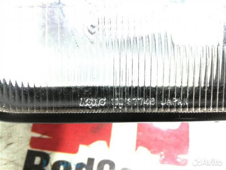 Фара передняя правая Mitsubishi Pajero V46 4M40