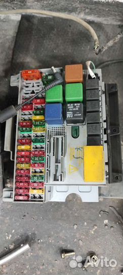 Блок предохранителей opel