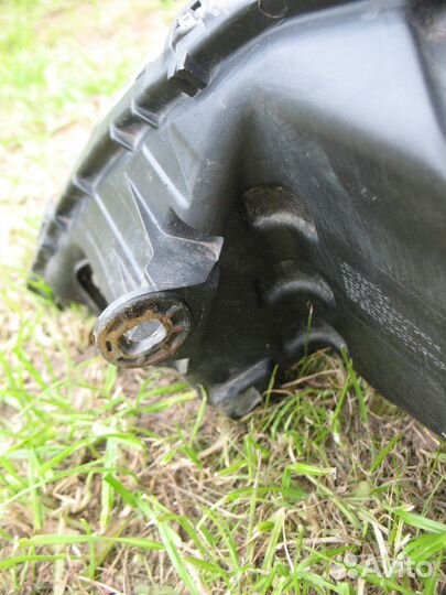 Фара Renault Logan с дефектами