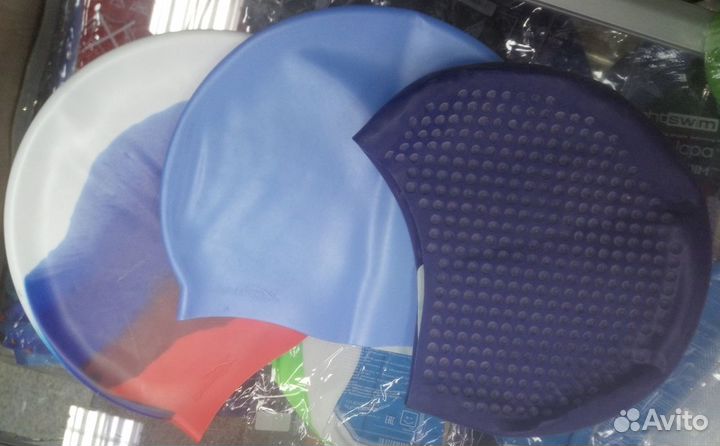 Шапочка и очки для плавания