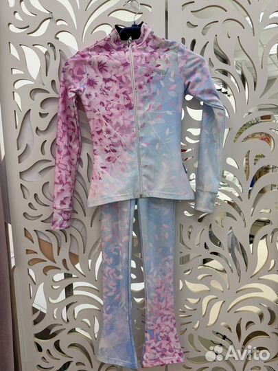 Костюм для фигурного катания