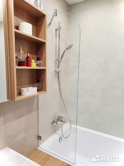 Стеклянная перегородка в ванную