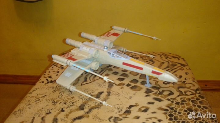 Звездный истребитель T-65 X-Wing