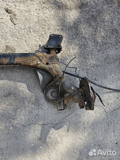 Задняя балка Skoda Rapid